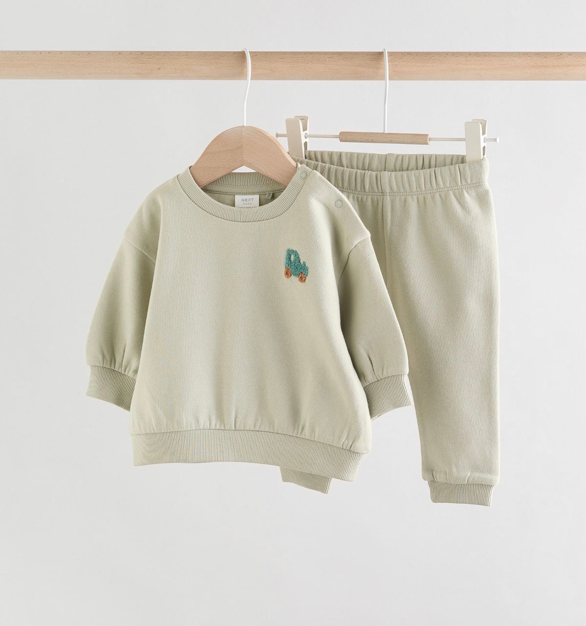 Next 2-Pieces Set