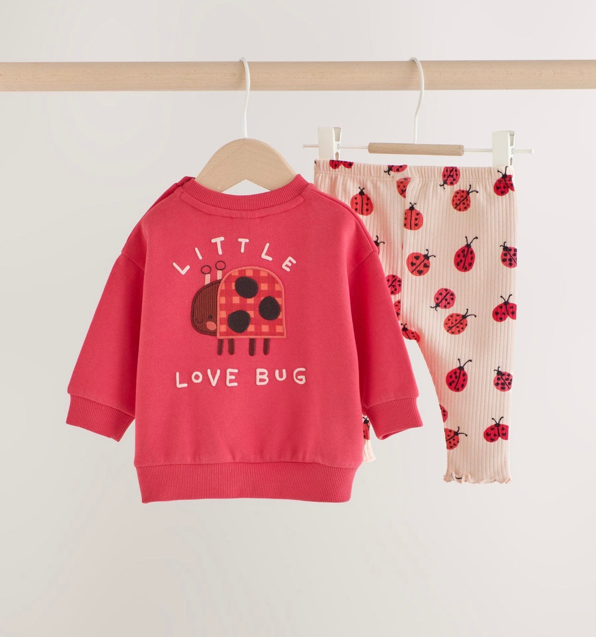 Next 2-Pieces Set