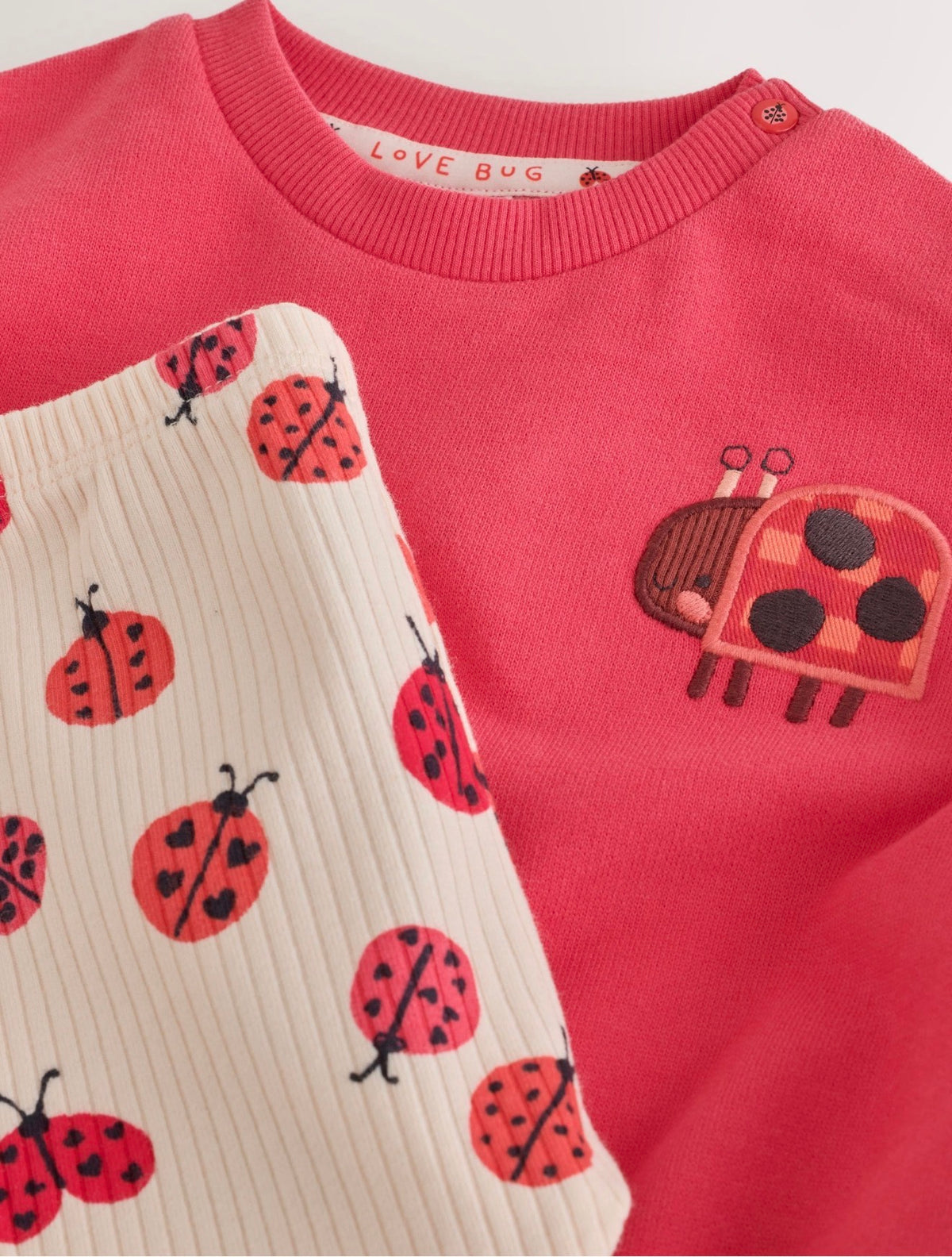 Next 2-Pieces Set