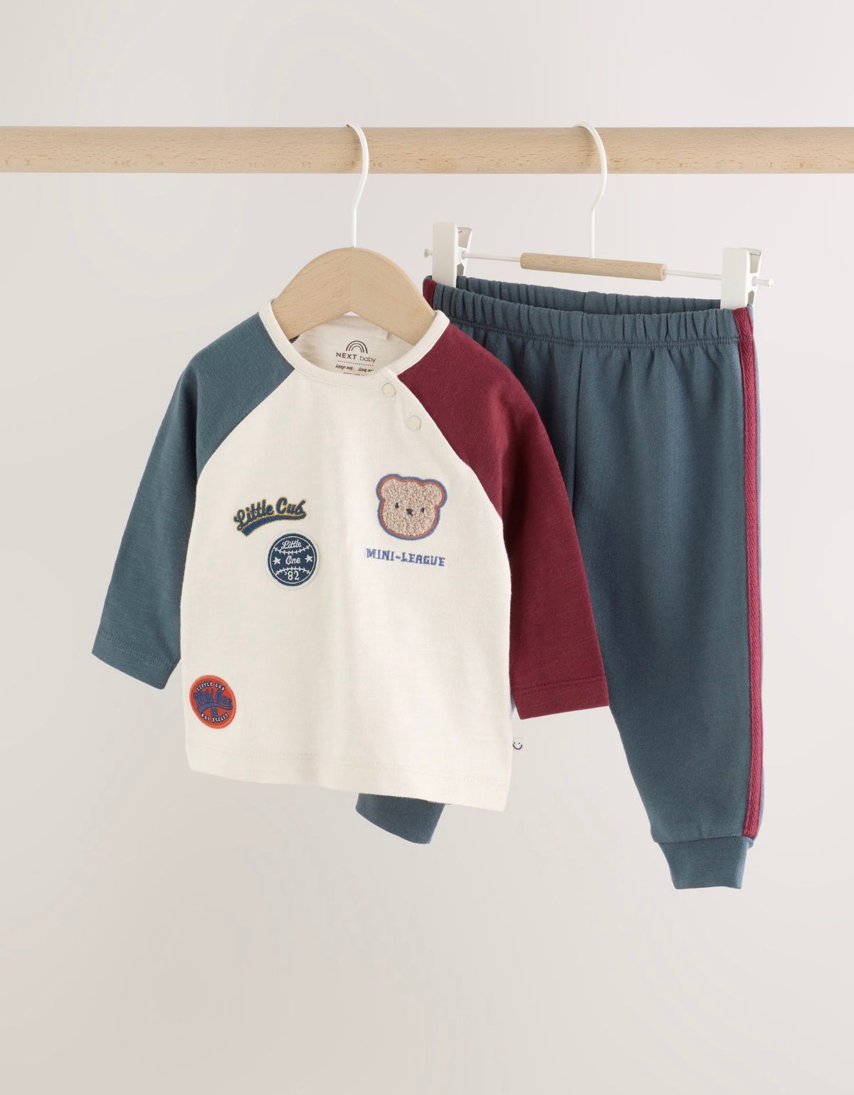 Next 2-Pieces Set
