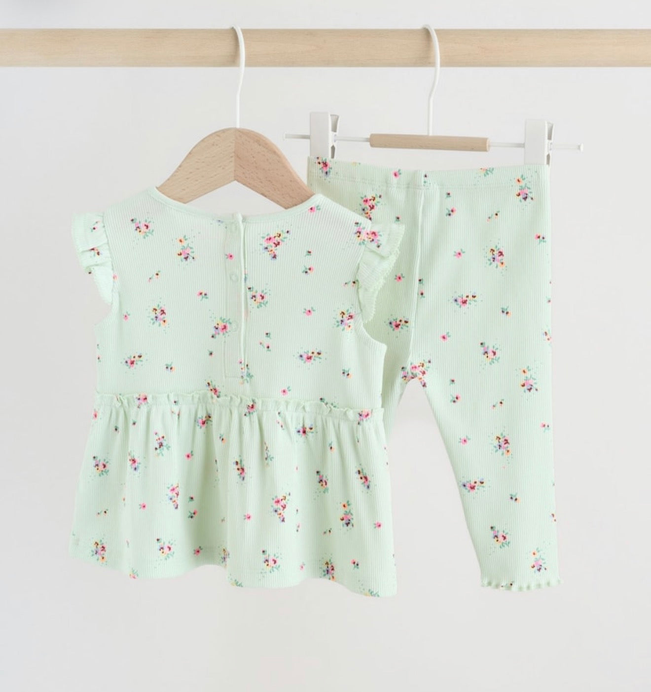 Next 2-Pieces Set