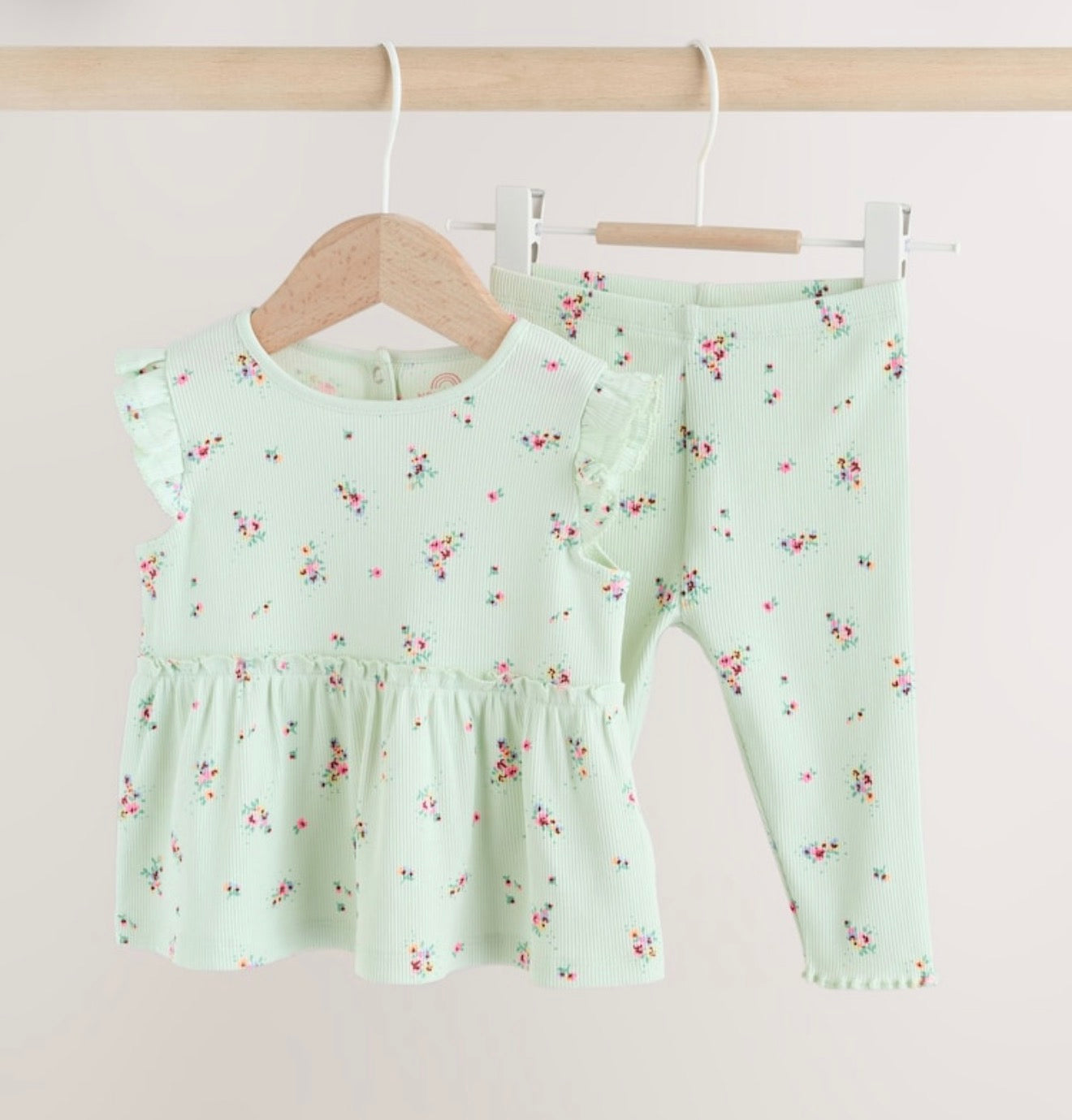 Next 2-Pieces Set