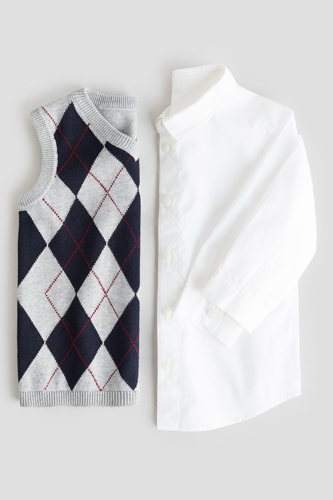 2 pieces shirt and sweater vest