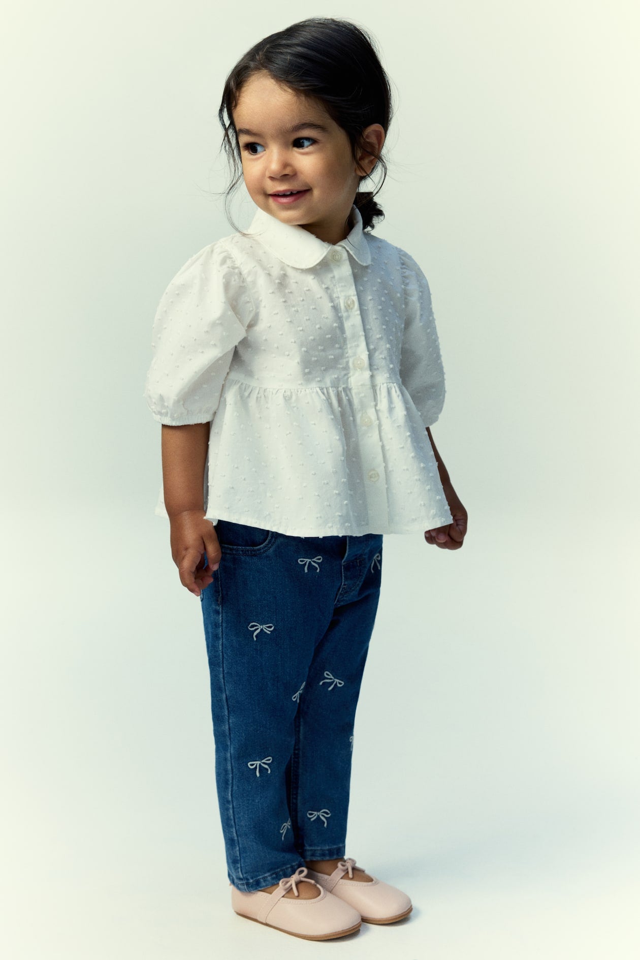 H&M EMBROIDERY-DETAIL JEANS