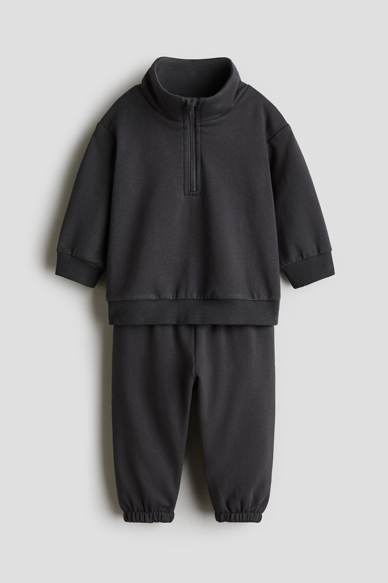 H&M 2-PIECE HOODIE AND JOGGERS SET