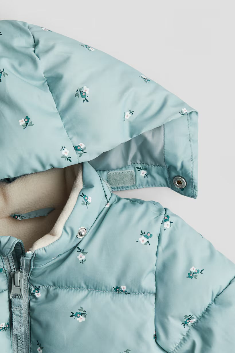 Water repellent puffer jacket